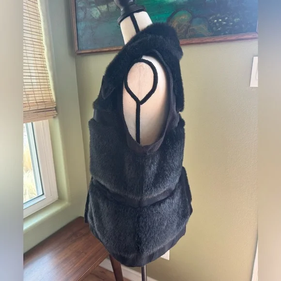 Rachel Zoe Faux Fur Vest - Picture 3 of 11